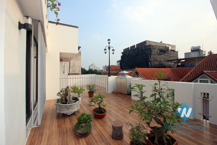 Quality house with morden style for rent in Tay Ho district 